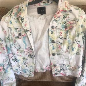 Flower pattern denim jacket